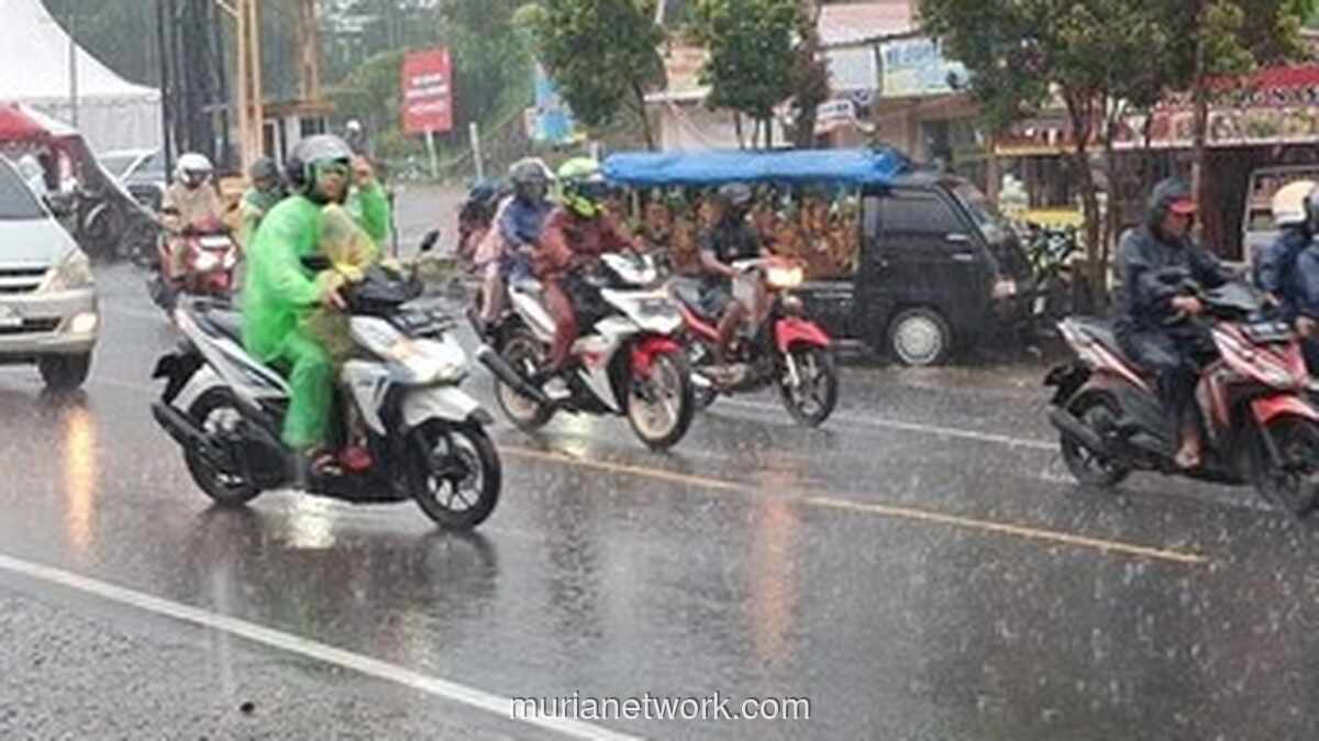 Hujan Deras Guyur Puncak, Polisi Imbau Pengendara Waspada Jalan Licin