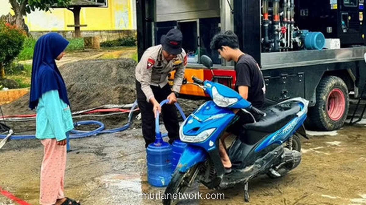 Polda Riau Kirim Unit Penjernih Air untuk Korban Bencana di Agam