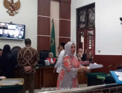Rektor Unitomo Bongkar Ijazah Palsu di Sidang, Terdakwa Akui Belajar Photoshop Demi Biaya Lahiran