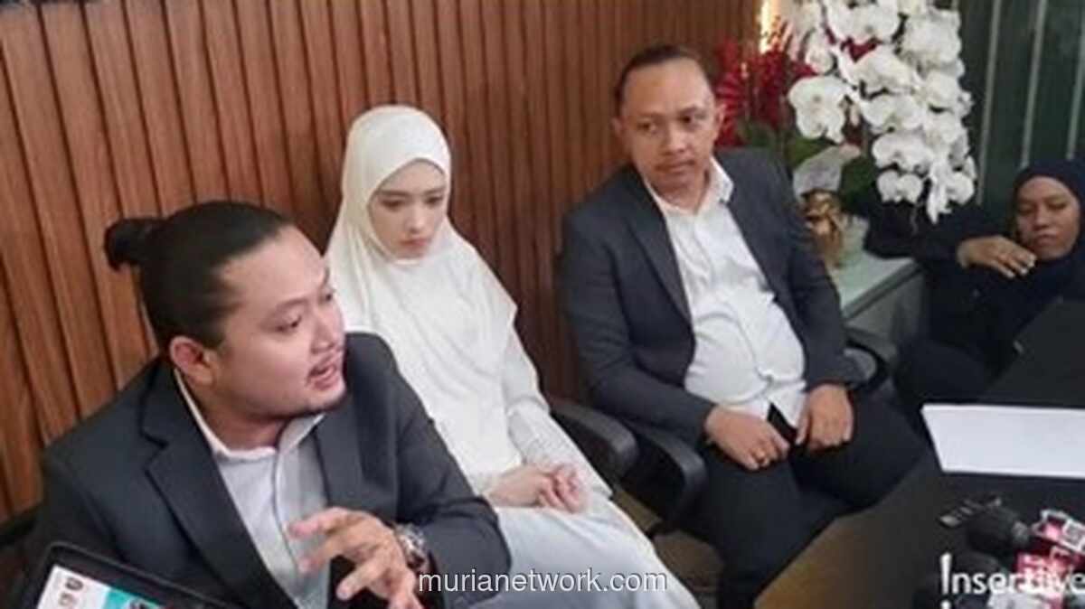 Inara Rusli Bongkar Fakta di Balik Isu Gelang Couple dengan Insanul Fahmi