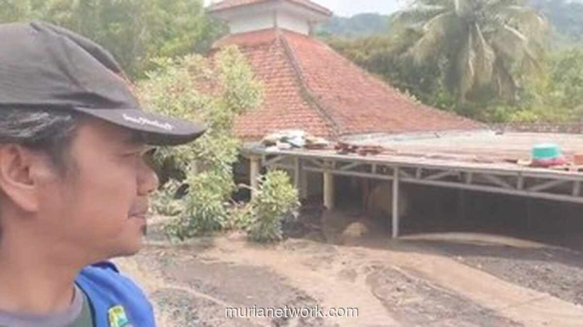 Lahar Semeru Terjang Dusun Sumberlangsep, Ratusan Warga Mengungsi