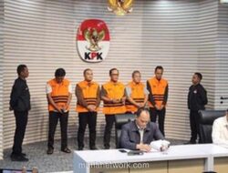 KPK Sita Emas 850 Gram dari Rumah Adik Bupati Lampung Tengah