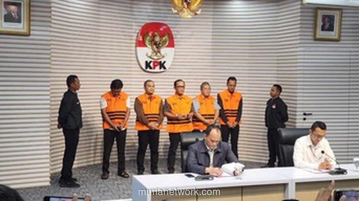 KPK Sita Emas 850 Gram dari Rumah Adik Bupati Lampung Tengah