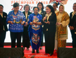 Wamen Ribka Haluk Serukan Perempuan Papua Berani Berubah di Kongres Cendekiawan