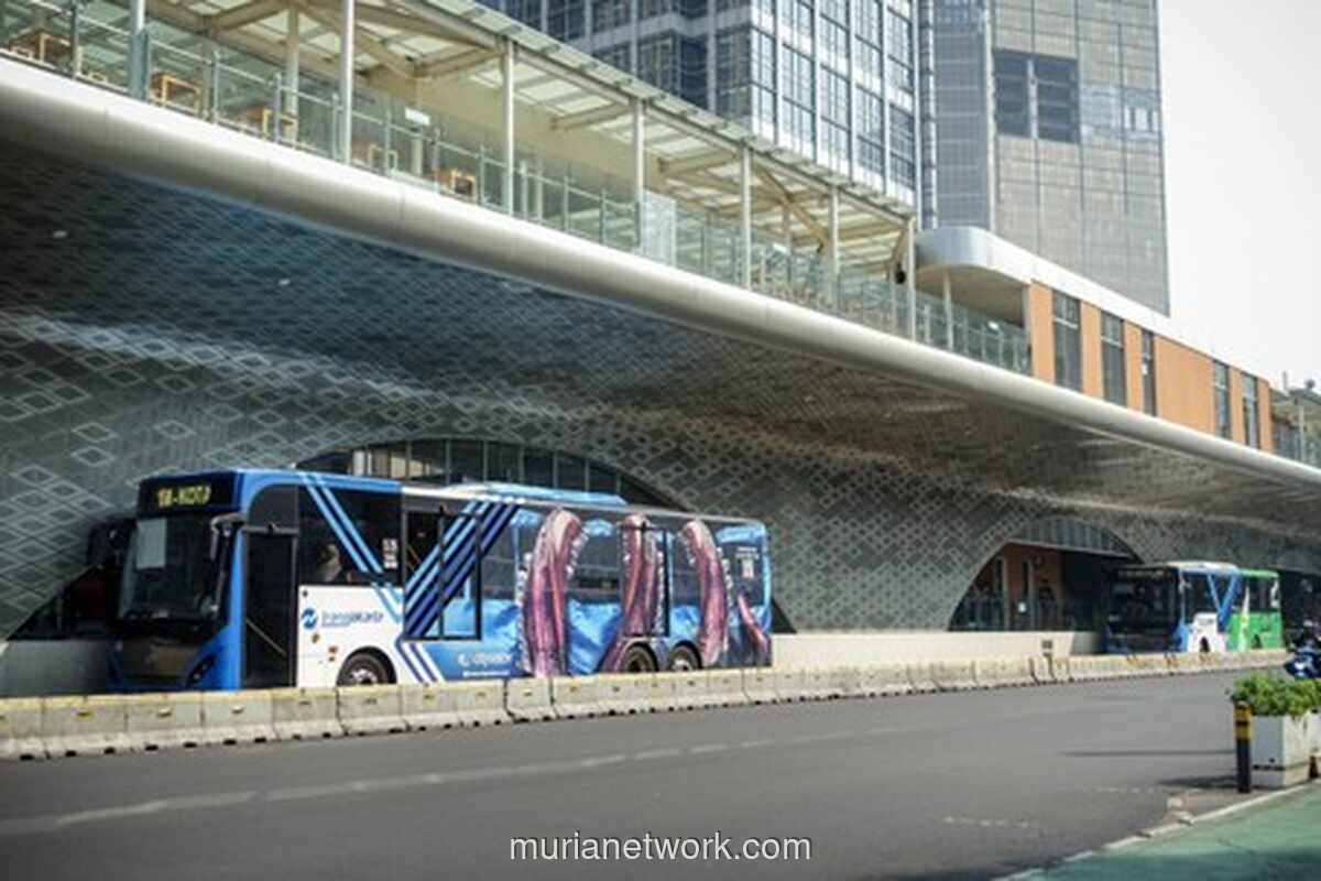 Transjakarta Perpanjang Jam Operasi hingga Dini Hari Sambut Malam Tahun Baru 2026