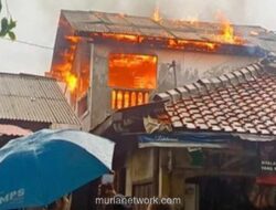 Korsleting Ponsel Picu Rumah Dua Lantai di Bogor Utara Ludes Dilalap Api