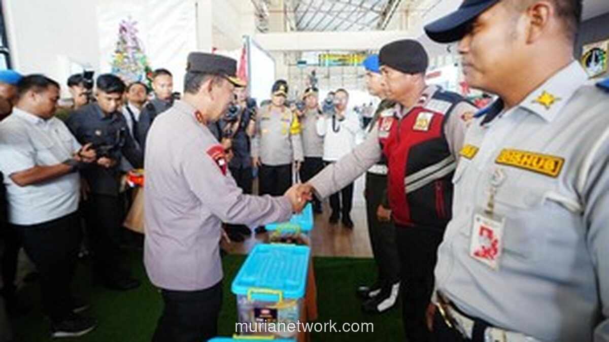 Kapolri Tinjau Langsung Kesiapan Terminal Pulo Gebang Jelang Puncak Arus Mudik