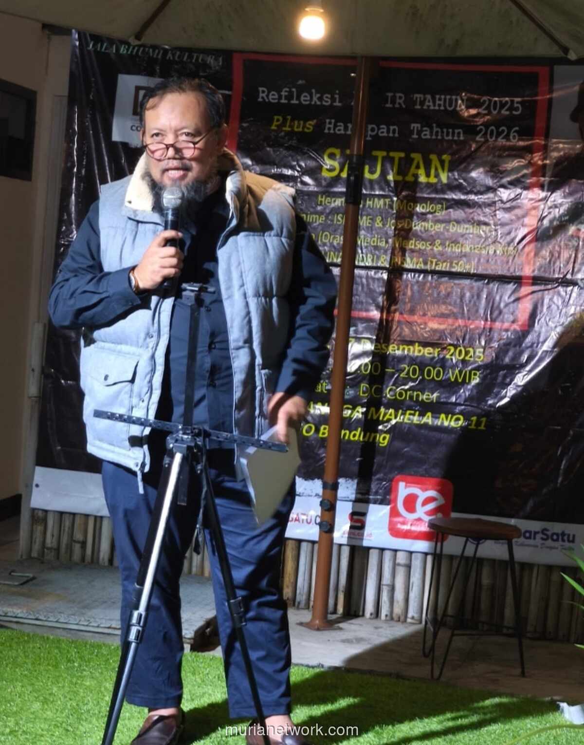 Mercusuar yang Berkedip: Aendra Medita Soroti Krisis Arah Media dan Medsos