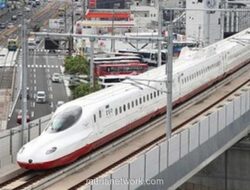 Gempa M 7,6 Lumpuhkan Transportasi Utara Jepang