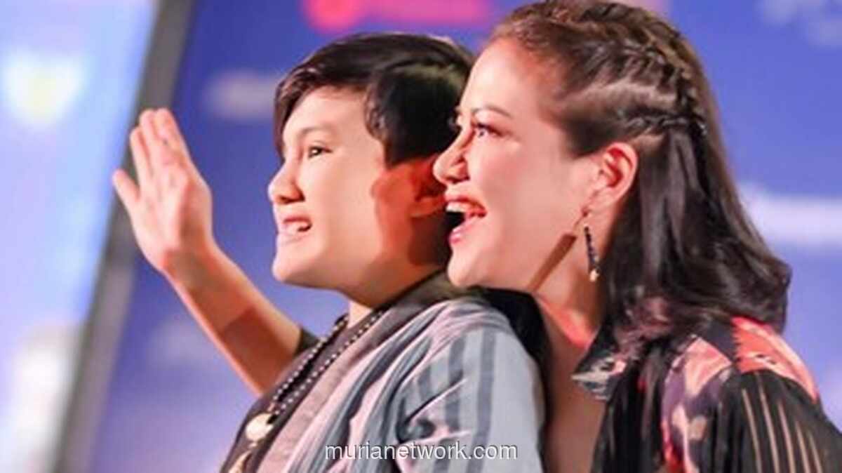 Wina Natalia dan Momen Haru Sigra di Atas Catwalk