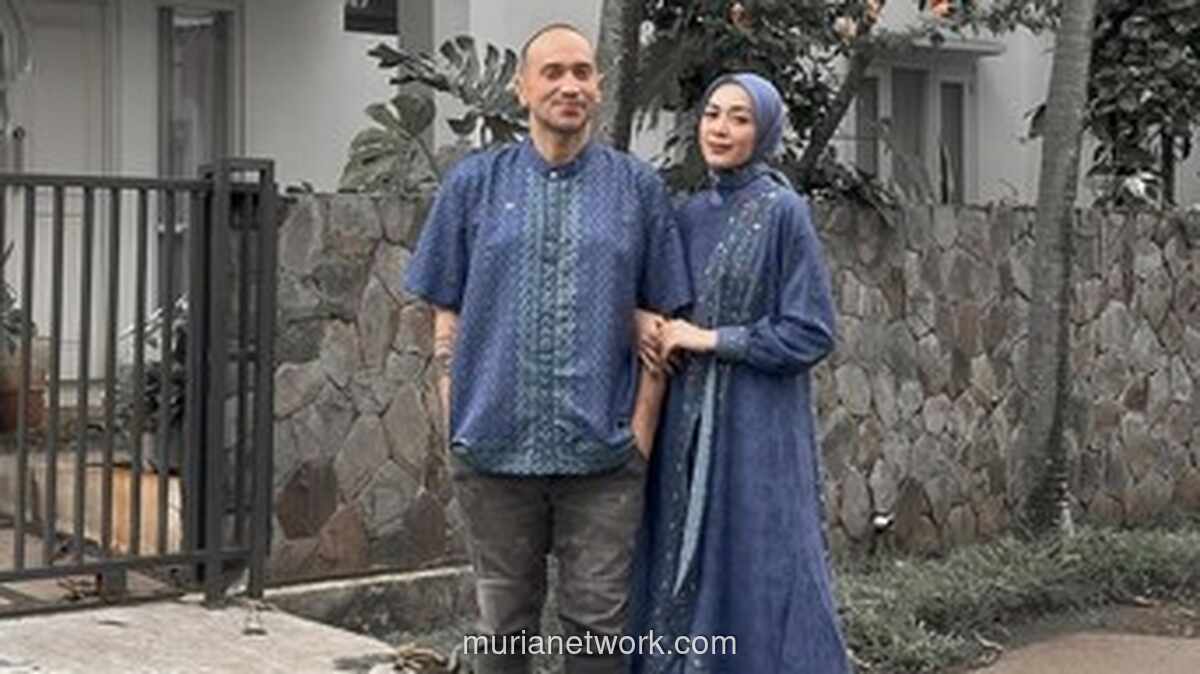 Istri Gary Iskak Tuntut Permintaan Maaf: Wanita Rambut Biru Live TikTok di Pemakaman