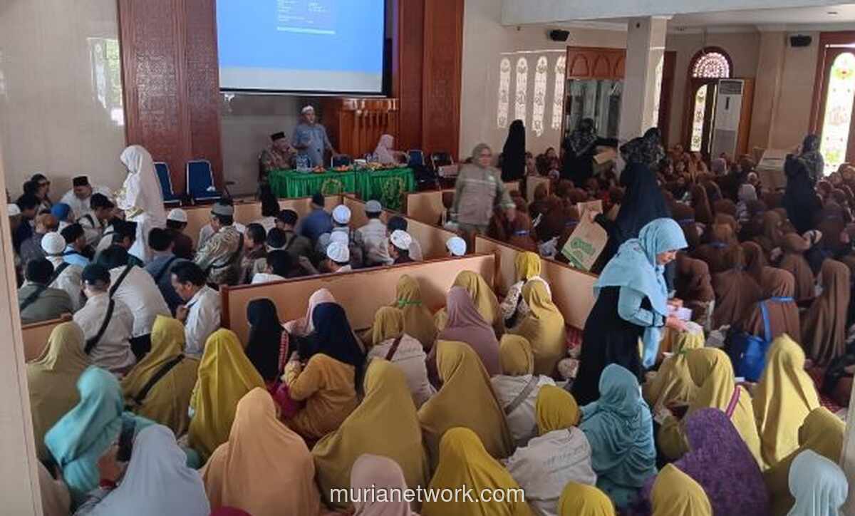 550 Paket Sembako Disalurkan untuk Warga Tuna Netra di Bekasi