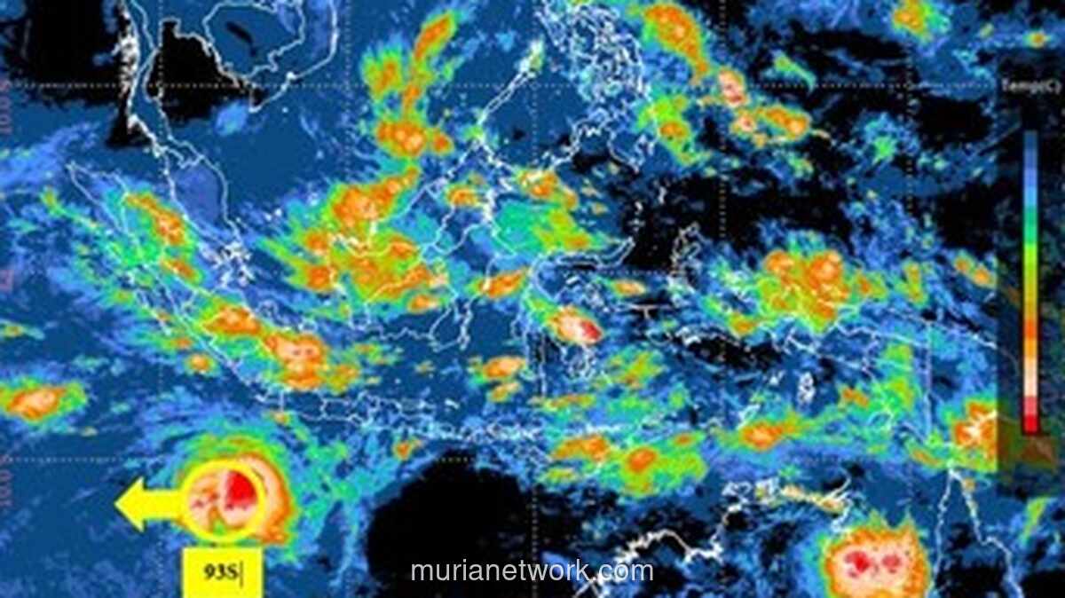 BMKG Waspadai Bibit Siklon 93S yang Berpotensi Jadi Badai Tropis Kategori 2