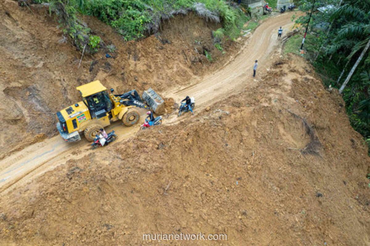 Akses Agam-Pasaman Barat Kembali Dibuka Usai Longsor