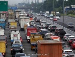 Truk Dilarang Melintas, Ini Daftar Tol dan Jalan yang Dikenai Restriksi Nataru