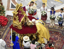 Paus Leo XIV Soroti Gaza dan Nestapa Perang dalam Khotbah Natal Perdananya