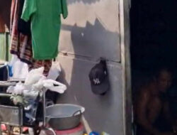 Kursi Roda dan Sepiring Harapan: Kisah Priadi di Gang 2 Wonocolo