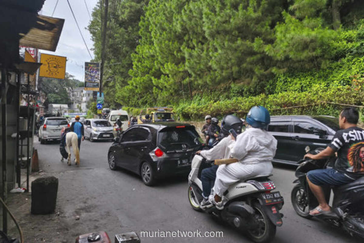 Libur Panjang, Dago Bandung Masih Tersendat Macet