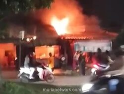 Kobaran Api Hanguskan Rumah Makan di Bogor, Dua Karyawan Terluka