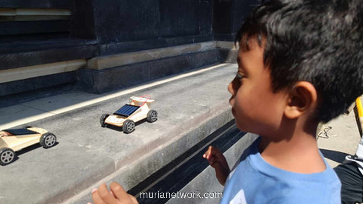 Balap Mobil Surya, Cara Seru Anak-Anak Bali Belajar Energi Bersih