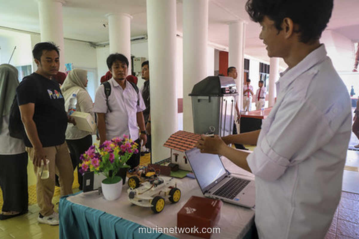 Robot Karya Siswa Sekolah Rakyat Bekasi Curi Perhatian
