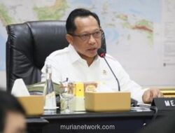 Mendagri Tito Desak Digitalisasi Bansos: Data Bergerak, Bantuan Harus Tepat Sasaran