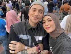 Richa Novisha Ungkap Kekecewaan Mendalam pada Wanita Rambut Biru di Pemakaman Gary Iskak