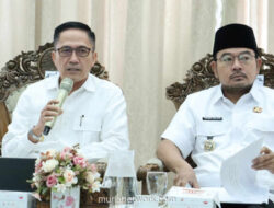 Kain Kafan di Rapat Akhir Tahun, Wali Kota Palembang Ingatkan Pejabat Soal Akhirat