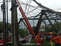 Tiang Listrik Roboh di Bogor, Lalu Lintas RE Martadinata Lumpuh Total