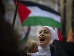 Trump Perluas Larangan Perjalanan, Warga Palestina dan Suriah Tak Boleh Masuk AS