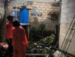 Tanggul Jebol, Banjir Rendam Permukiman Warga di Sukaraja