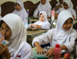 Program Makan Bergizi Gratis dan Tantangan Besar di Balik Segelas Susu