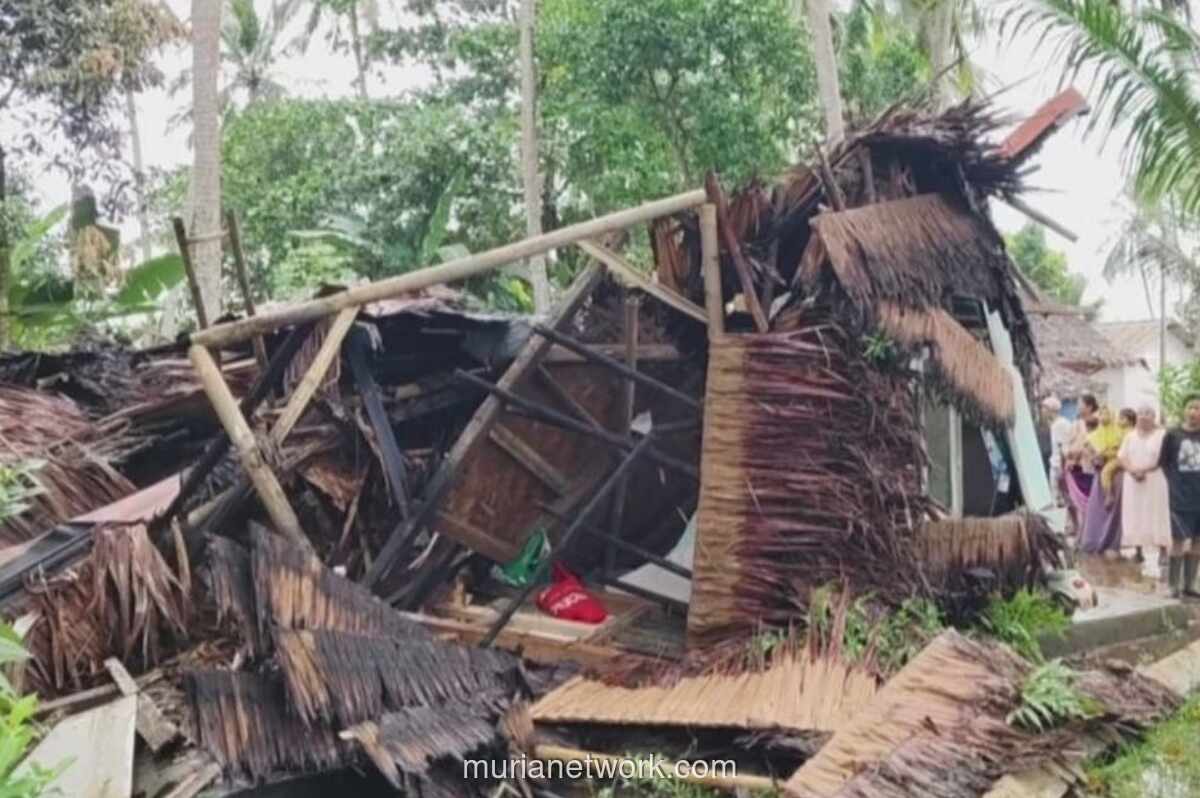 Hujan Deras dan Angin Kencang Porak-Porandakan Sepuluh Rumah di Pandeglang
