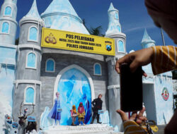 Pos Polisi Bertema Frozen di Jombang Sediakan Kopi dan Pijat Gratis
