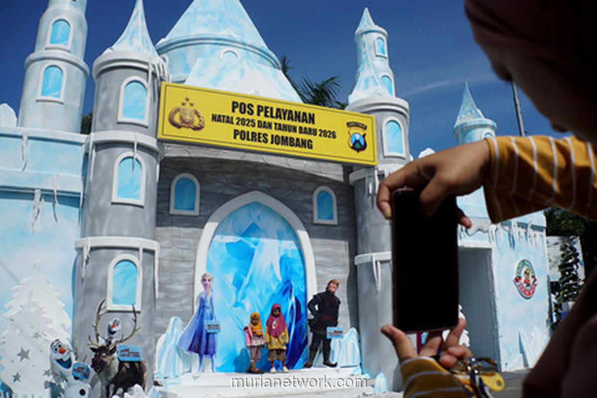Pos Polisi Bertema Frozen di Jombang Sediakan Kopi dan Pijat Gratis