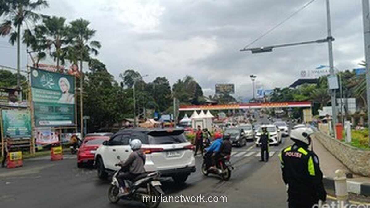 Sistem Satu Arah Dicabut, Arus ke Puncak Kembali Tersendat