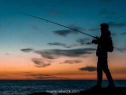 Mencari Ketenangan? Coba Lempar Kail ke Air