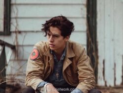 Cole Sprouse: Dari Bayi di Layar Kaca hingga Fotografer di Balik Lensa