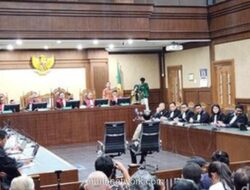 Jaksa Agung Tegur Nadiem: Hentikan Penggiringan Opini di Sidang