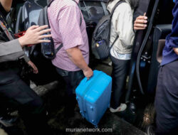 KPK Geledah Kantor Pajak Pusat, Koper Barang Bukti Dibawa Keluar