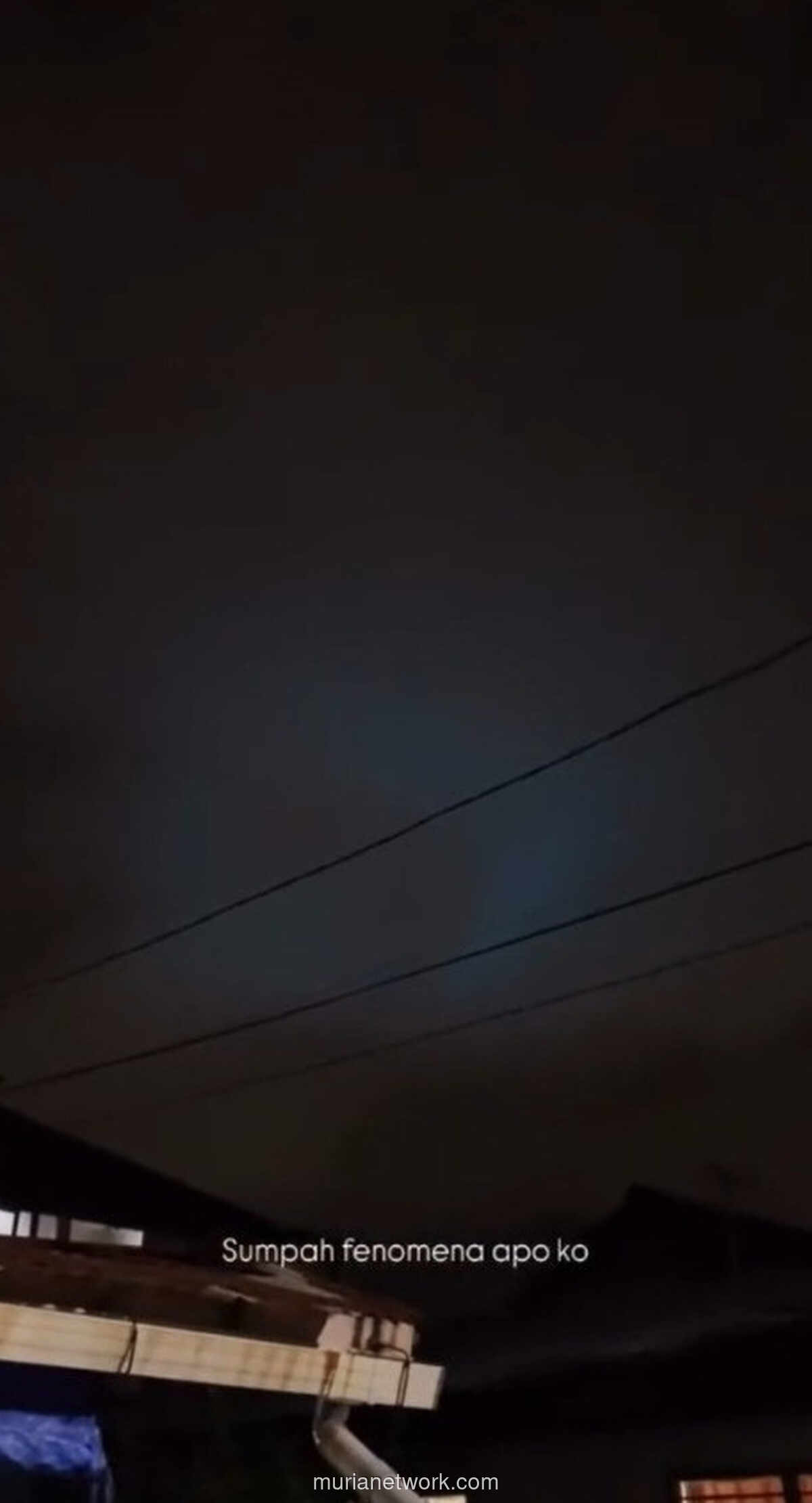 Cahaya Biru Misterius di Langit Padang, Ternyata Bukan Aurora