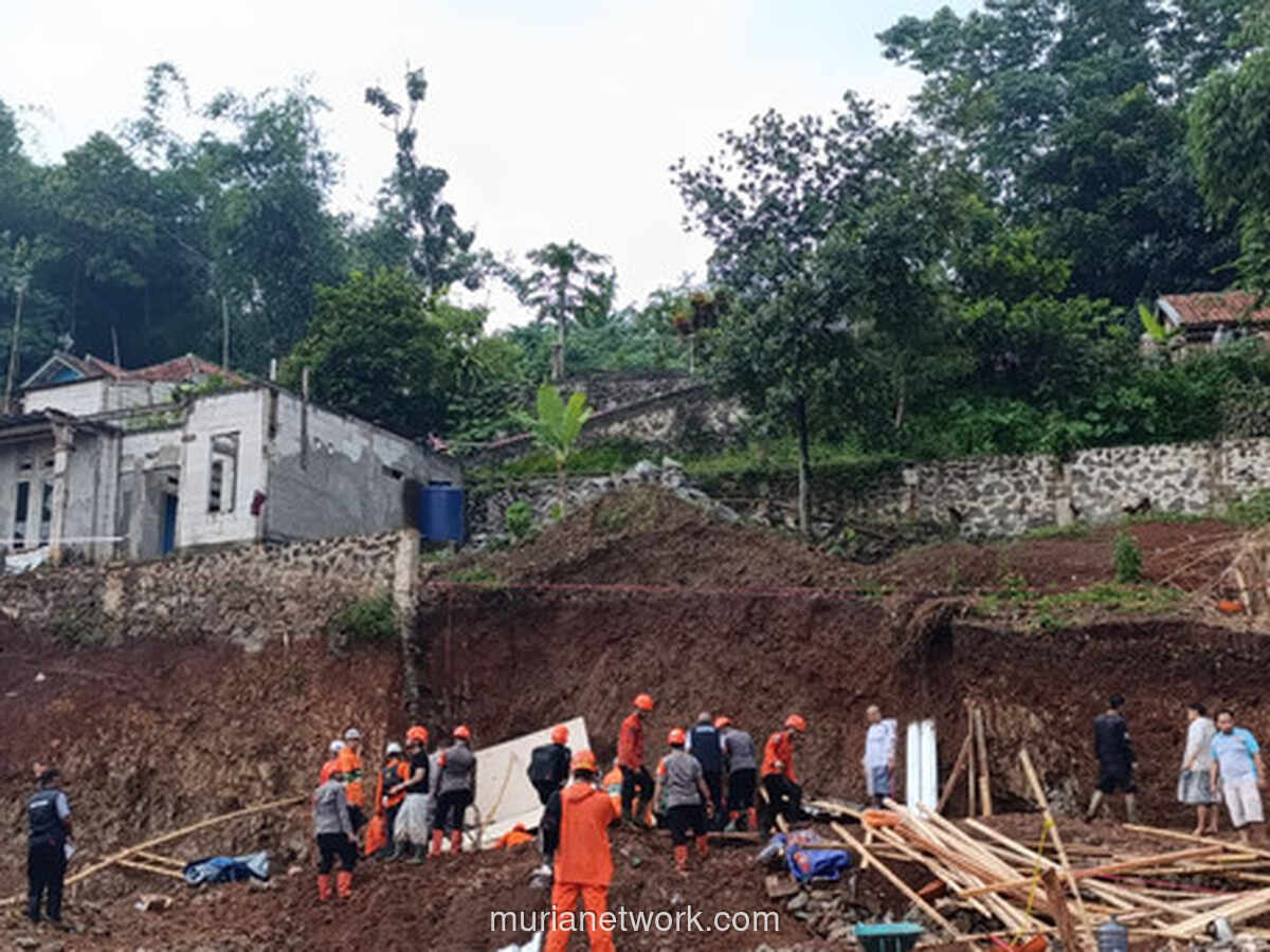 Tebing Ambruk di Jatinangor, Empat Pekerja Tertimbun dan Satu Tewas