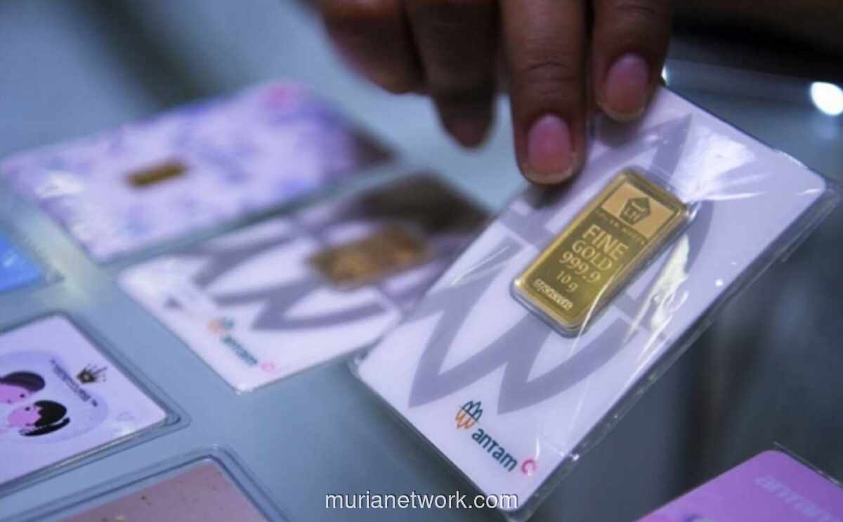 Harga Emas Antam Turun Rp14.000, Buyback Justru Naik