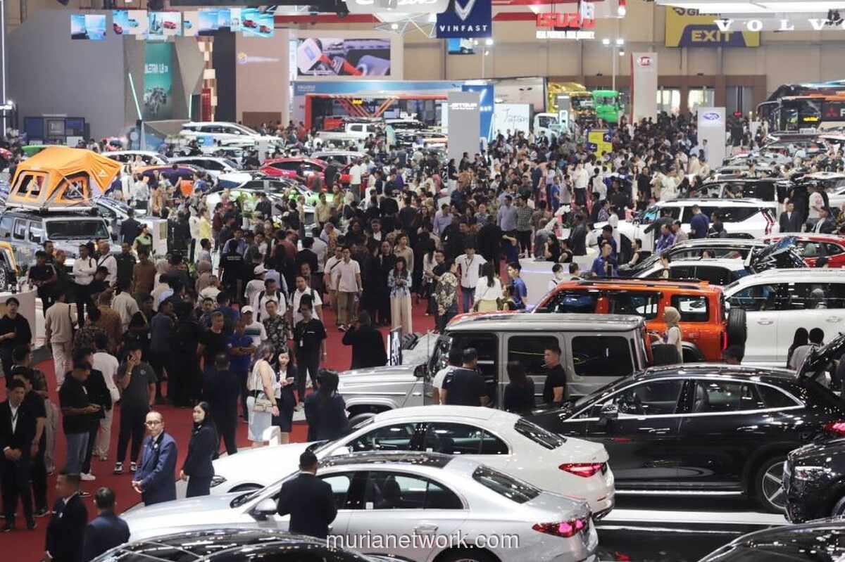Geliat Otomotif 2026: Gelombang Mobil Listrik dan Hybrid Siap Serbu Pasar Indonesia