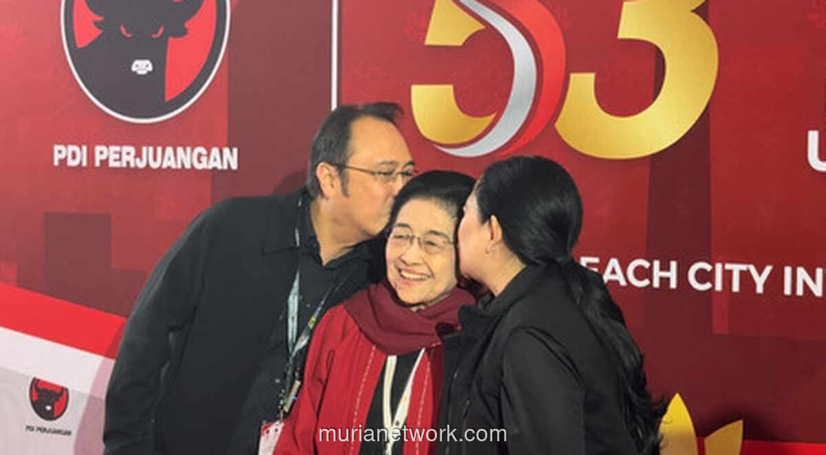 Momen Metal dan Ciuman Hangat: Potret Keluarga Megawati di Tengah Rakernas PDIP