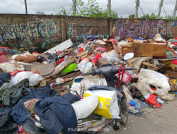 Gubernur DKI Soroti Sampah Warga sebagai Biang Kerok Banjir Jakarta Barat