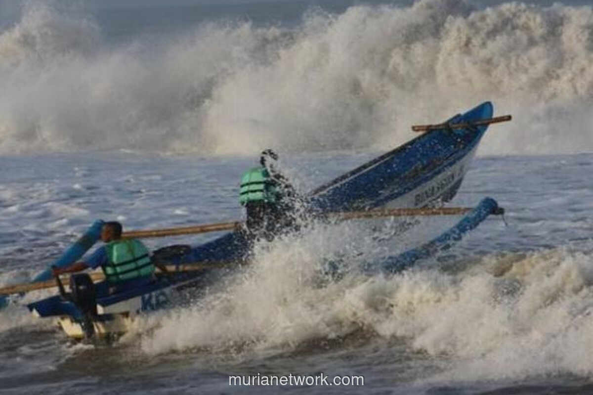 Waspada Ombak 4 Meter, Bibit Siklon Tropis 98S Ancam Perairan Indonesia