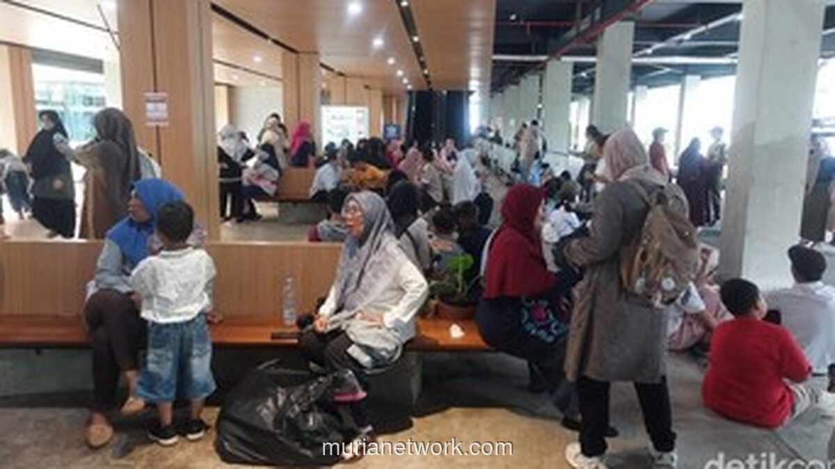 Planetarium TIM Dibanjiri Pengunjung, Tiket Ludes Sebelum Pagi