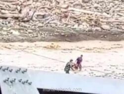 Tiga Prajurit TNI Terjun ke Arus Deras, Selamatkan Warga di Aceh Tengah