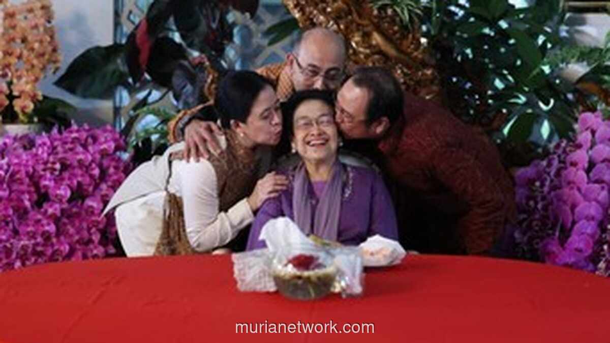 Keluarga dan Kader PDIP Hangati Megawati di Ulang Tahun ke-79